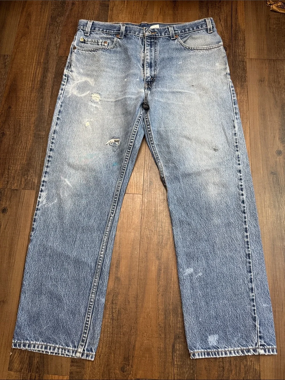 Vtg Levi’s 505 Regular Fit Straight Leg